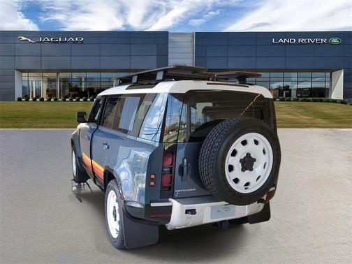 2025 Land Rover Defender 110 P300
