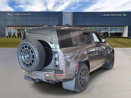 Charente Grey Metallic 2025 Land Rover Defender 110 V8