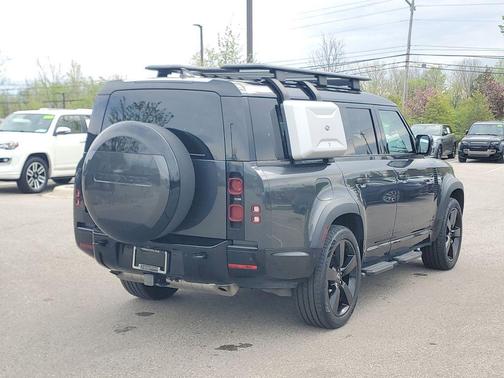 Carpathian Grey Premium Metallic 2025 Land Rover Defender 130 P400 X-Dynamic SE
