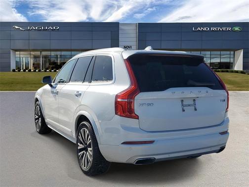 2020 Volvo XC90 T5 Momentum