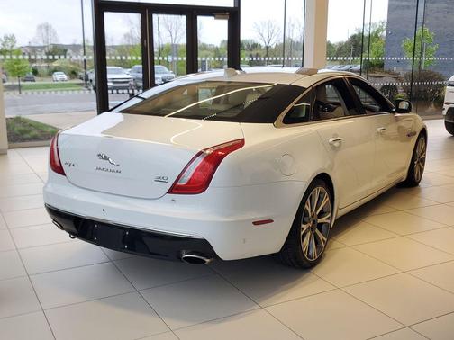 Fuji White 2019 Jaguar XJ XJL Portfolio