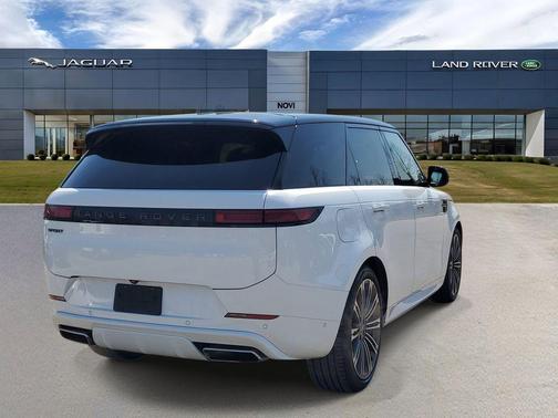 Fuji White 2024 Land Rover Range Rover Sport SE