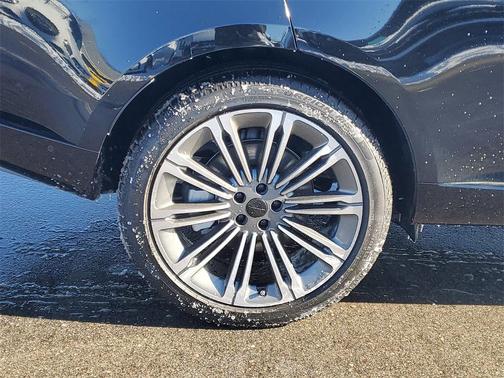 2026 Land Rover Range Rover P400 SE 7 Seat