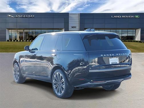 2026 Land Rover Range Rover P400 SE 7 Seat