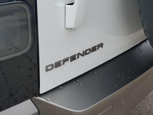 Fuji White 2026 Land Rover Defender P300 S