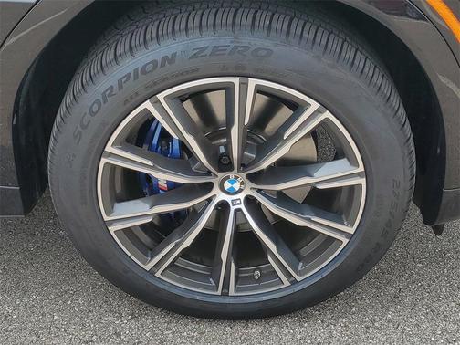 2022 BMW X6 xDrive40i