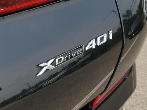 2022 BMW X6 xDrive40i