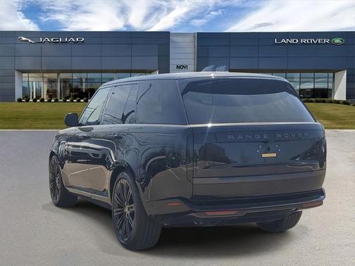 2025 Land Rover Range Rover P530 SE