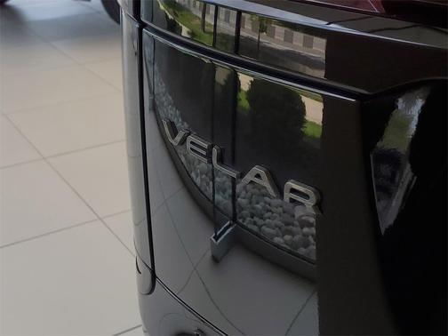2022 Land Rover Range Rover Velar P250 S R-Dynamic