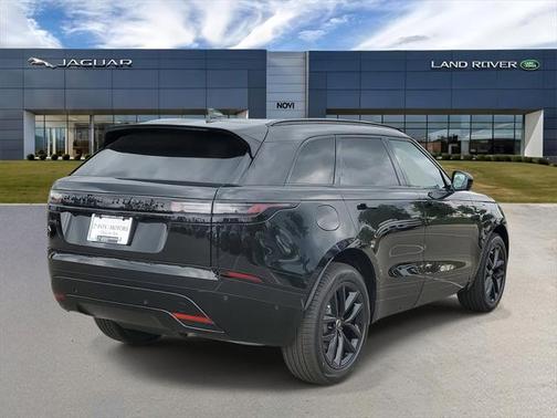 2026 Land Rover Range Rover Velar P250 SE R-Dynamic