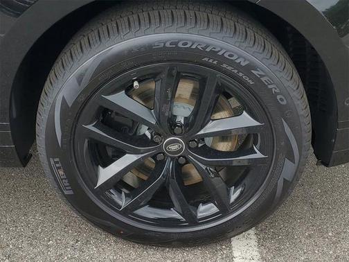 2026 Land Rover Range Rover Velar P250 SE R-Dynamic
