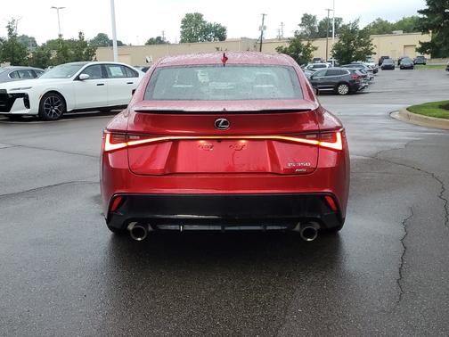 Infrared 2022 Lexus IS 350 F Sport