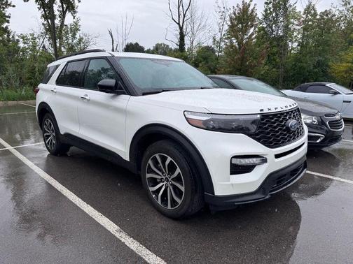 Star White Metallic Tri-Coat 2022 Ford Explorer ST