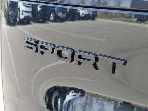 2025 Land Rover Range Rover Sport SE
