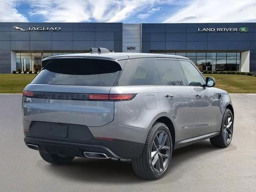 2025 Land Rover Range Rover Sport SE