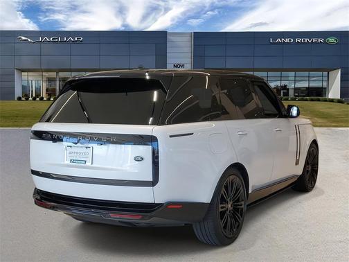 2023 Land Rover Range Rover Autobiography