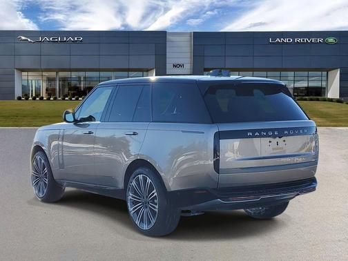 2026 Land Rover Range Rover P400 SE