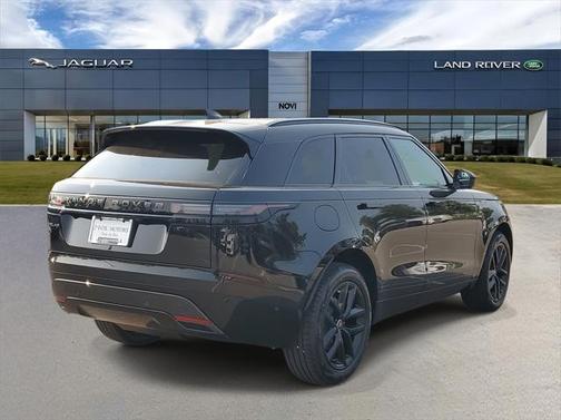 2026 Land Rover Range Rover Velar P250 SE R-Dynamic