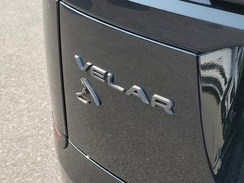 2026 Land Rover Range Rover Velar P250 SE R-Dynamic