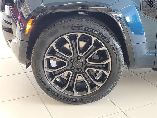 2026 Land Rover Defender 110 V8