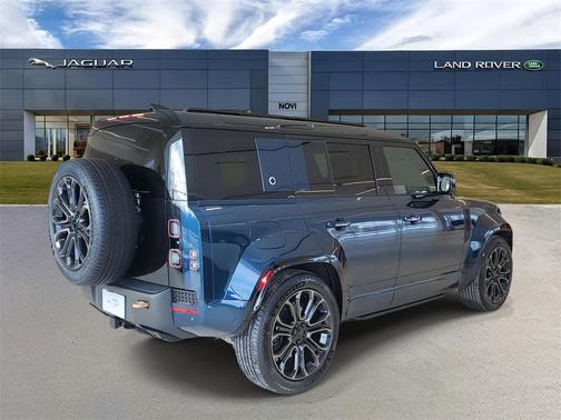 2026 Land Rover Defender 110 V8