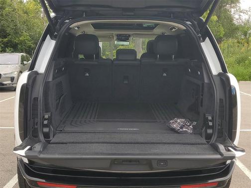 2023 Land Rover Range Rover P530 SE