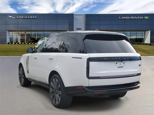 2023 Land Rover Range Rover P530 SE
