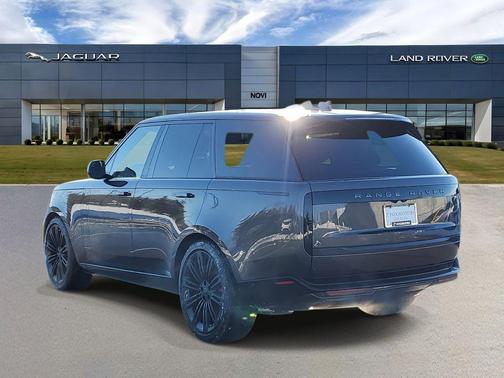 2026 Land Rover Range Rover P400 SE