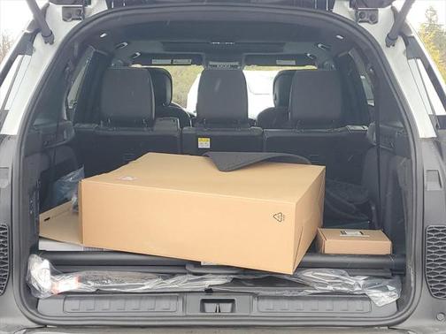 2025 Land Rover Discovery P360 Dynamic SE