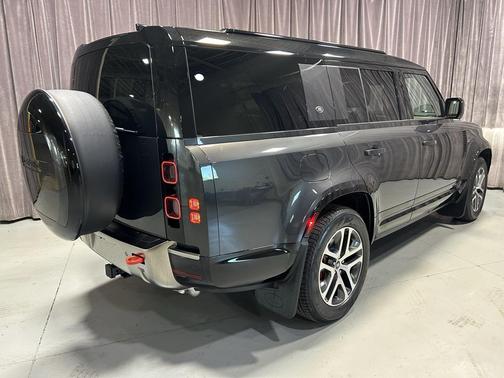 2024 Land Rover Defender 130 P400 X
