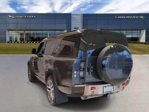 2024 Land Rover Defender 130 P400 X