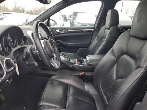 2016 Porsche Cayenne Cayenne