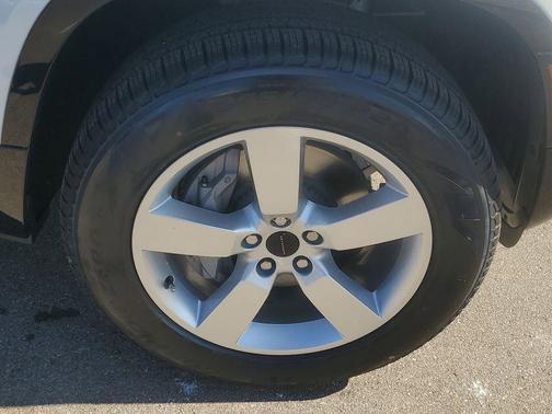 2026 Land Rover Defender P400 X-Dynamic SE