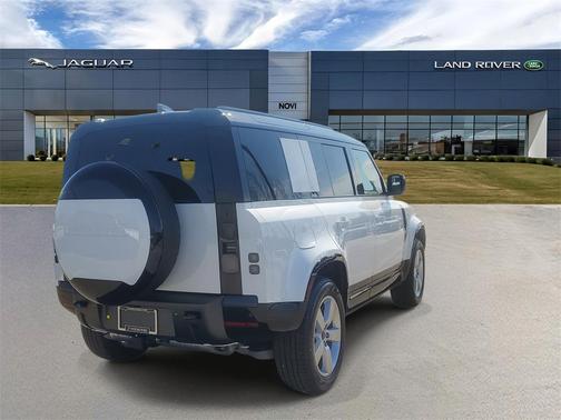 2026 Land Rover Defender P400 X-Dynamic SE