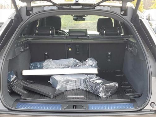 2026 Land Rover Range Rover Velar Dynamic SE
