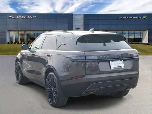 2026 Land Rover Range Rover Velar Dynamic SE