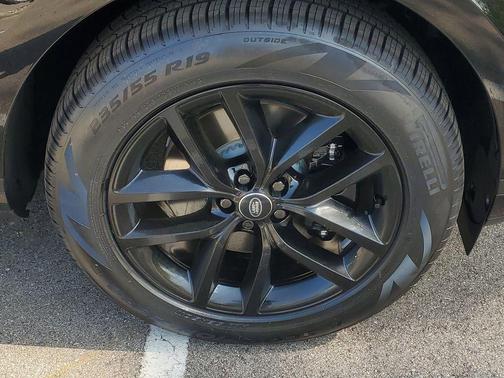 2026 Land Rover Range Rover Evoque Core S