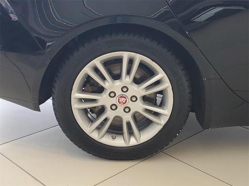 2018 Jaguar XE 25t Premium