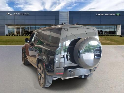 Santorini Black 2026 Land Rover Defender P400 X-Dynamic SE