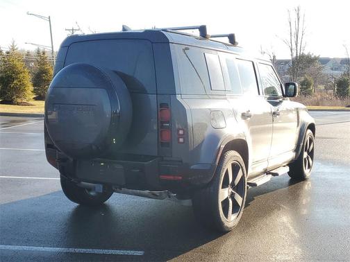 2025 Land Rover Defender 110 P400 X-Dynamic SE