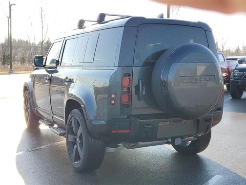 2025 Land Rover Defender 110 P400 X-Dynamic SE