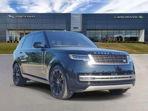 Black 2023 Land Rover Range Rover P400 SE