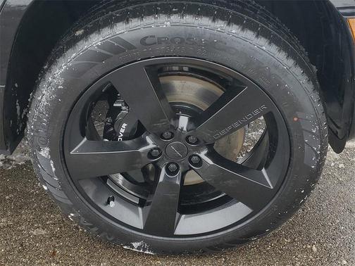 2026 Land Rover Defender 110 V8