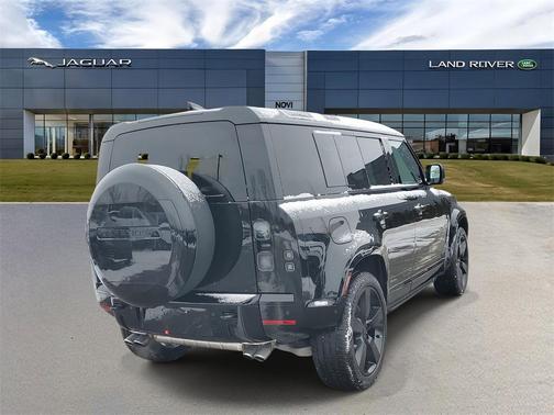 2026 Land Rover Defender 110 V8