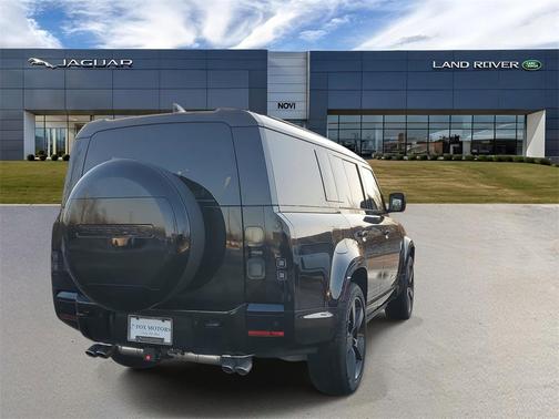 2026 Land Rover Defender V8