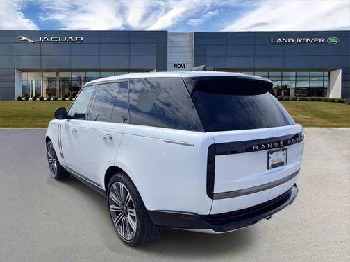 2024 Land Rover Range Rover P530 SE