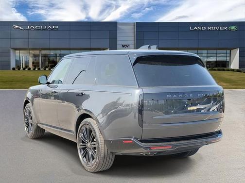 2025 Land Rover Range Rover P530 SE