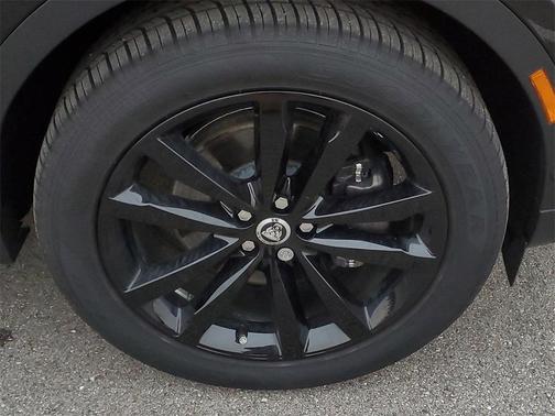 2024 Jaguar E-PACE R-Dynamic SE P250 AWD Automatic