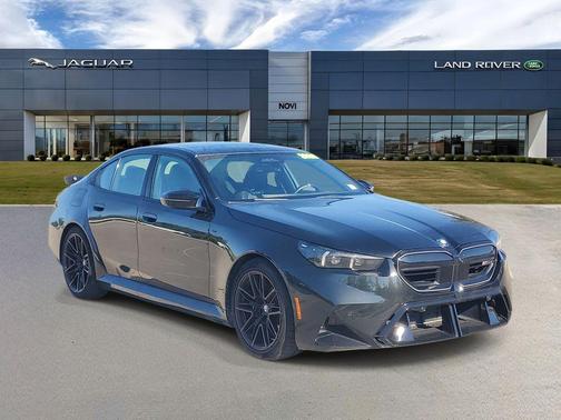 Black Sapphire Metallic 2026 BMW M5 Base