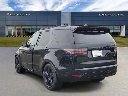 2024 Land Rover Discovery P300 Dynamic SE